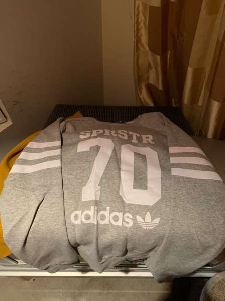 Серая толстовка Adidas