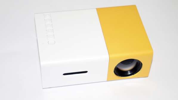 Мини проектор портативный мультимедийный Led Projector YG300 в 