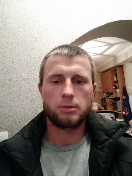 Юрий, 34 года, хочет пообщаться