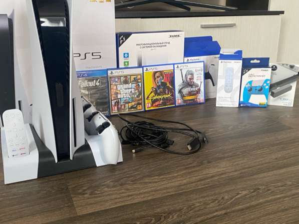 Playstation 5, 700 игр до сентября