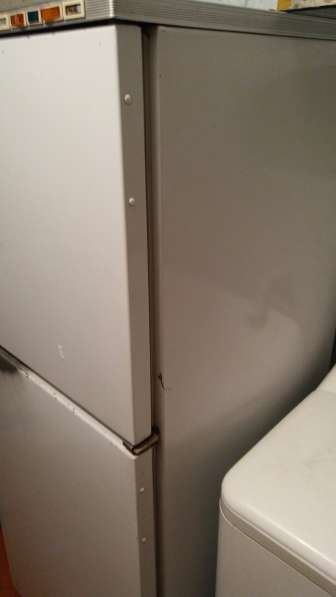 Холодильник Бирюса 2-ух камерная в фото 5