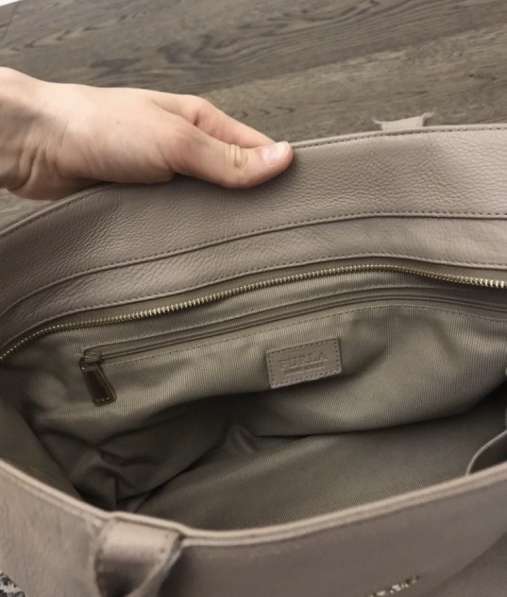 Сумка FURLA в Санкт-Петербурге