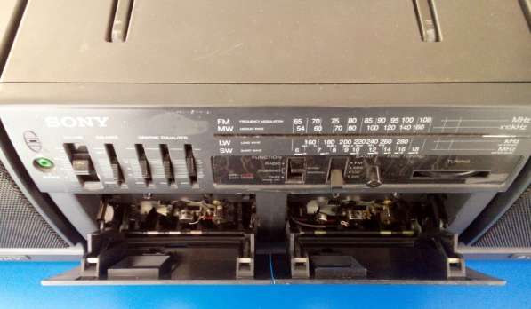 Vintage. SONY CFS-W350L - радио кассетный магнитофон в Москве фото 5