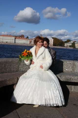 Свадебное платье очень красивое в Санкт-Петербурге