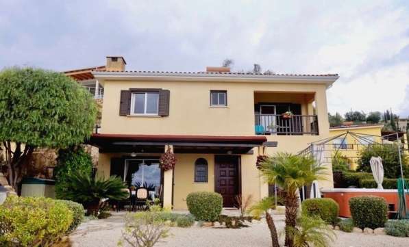 Отдельный дом в Пафосе-Кипра