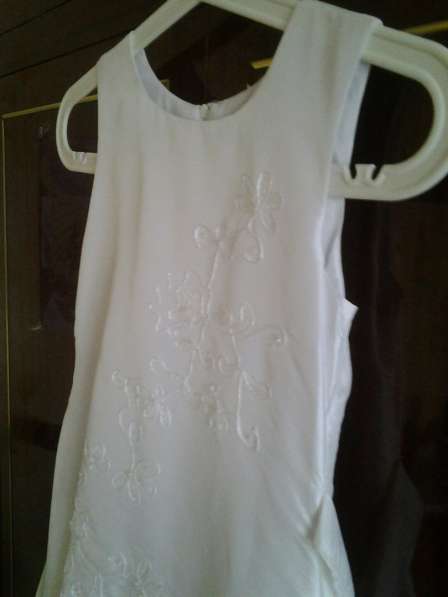 Белое платье + накидка в Снежинске фото 4