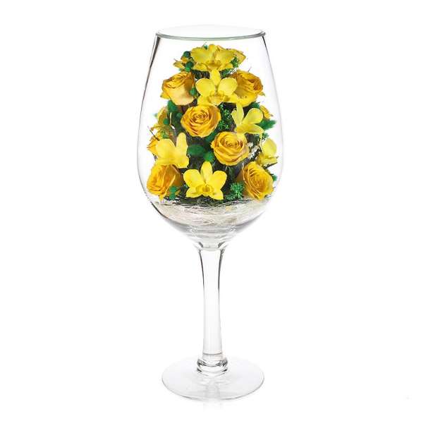 Розы кремовые и желтые в вазах из стекла в Москве фото 5