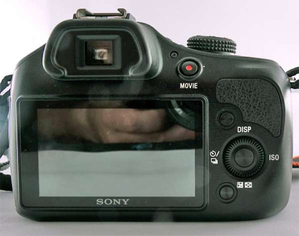 Цифровая фотокамера SONY α3000 СО СМЕННОЙ ОПТИКОЙ в фото 3