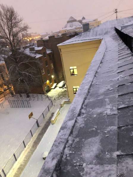 Уборка снега с крыш в Санкт-Петербурге фото 3