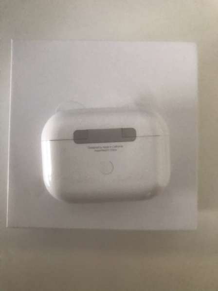 Apple AirPods Pro в Москве