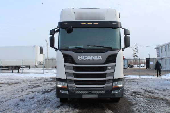 Тягач Scania R440 2019 в фото 11
