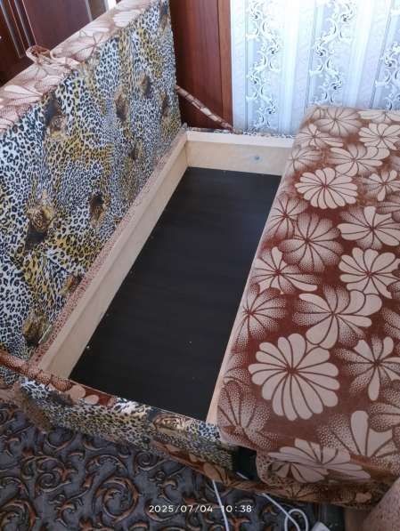 Продам диван в Топках
