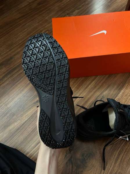 Кроссовки Nike в фото 3