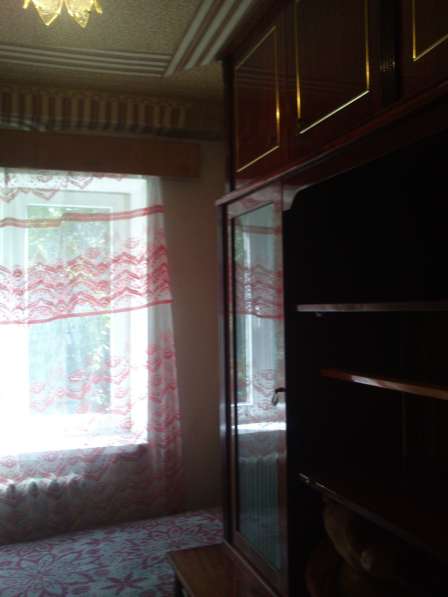 Сдам трёхкомнатную квартиру в Калининском р-не. 5000 руб в фото 3