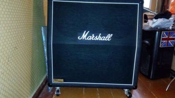 MARSHALL 1960AV 280W 4X12 Гитарный кабинет