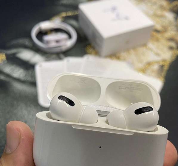 AirPods 2 в Москве фото 3