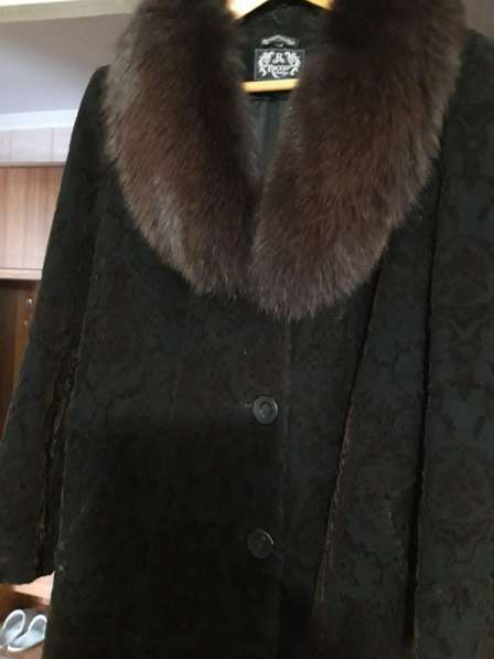 Продам пальто женское зимнее, дубленку