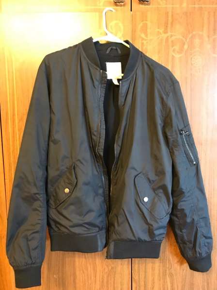 H&M куртка бомбер мужская размер S ветровка