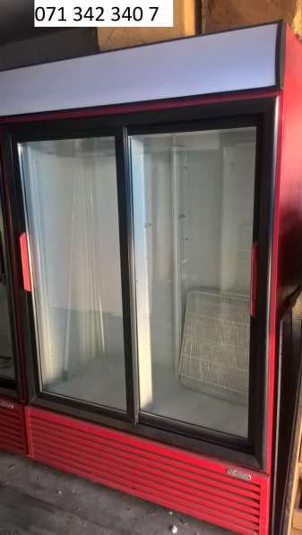 Холодильная витрина в фото 12