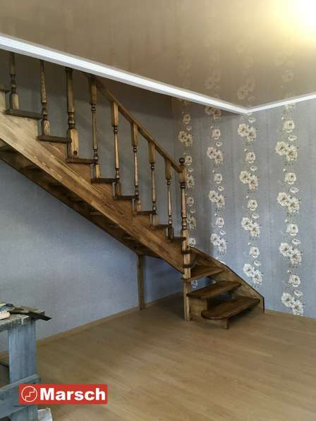 Деревянная лестница (сборочный комплект) сосна, ясень, бук в фото 5