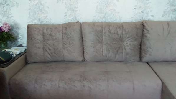 Продам угловой диван, куплен два месяца назад. Цена 22000руб в Нижнем Тагиле