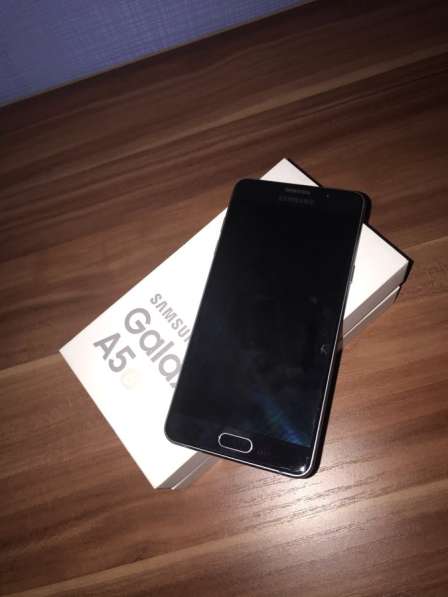 Телефон Samsung Galaxy A5 (2016) black