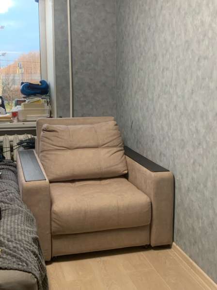 Продам диван, пуф