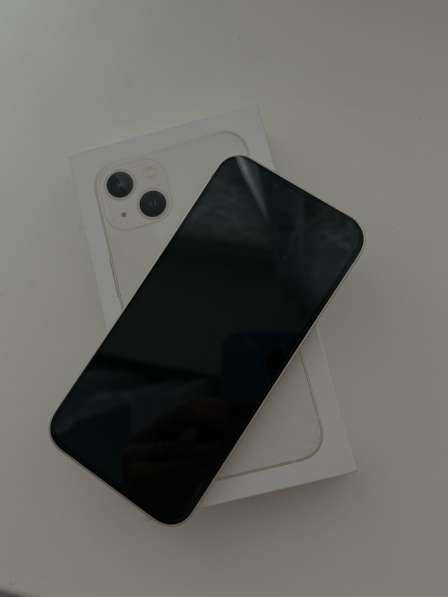 Продаю iPhone 13