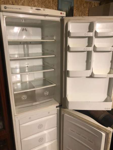 Холодильник LG