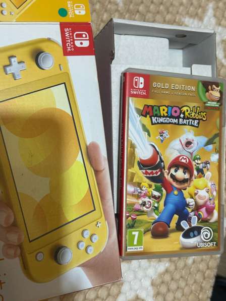 Nintendo Switch Lite (Желтая) + Игра Mario в Костроме