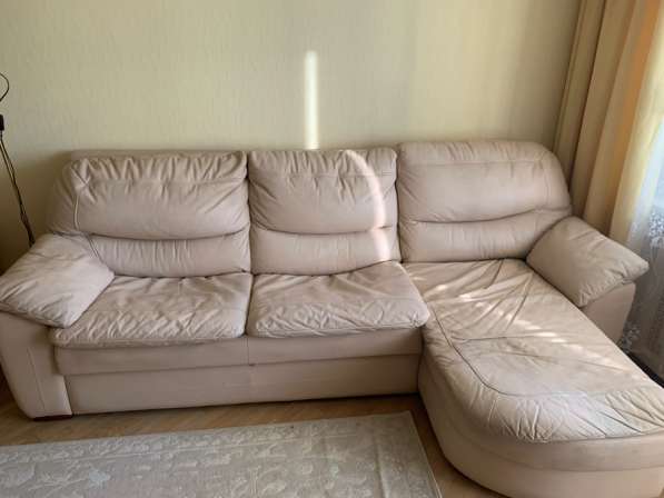 Диван кожаный