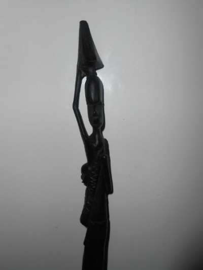 Статуэтка из чёрного (эбенового) дерева в Иванове