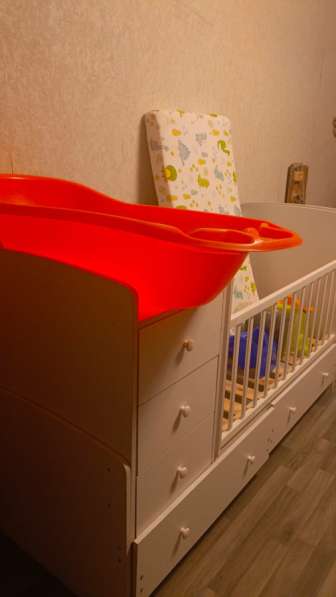 Детская кроватка в Москве