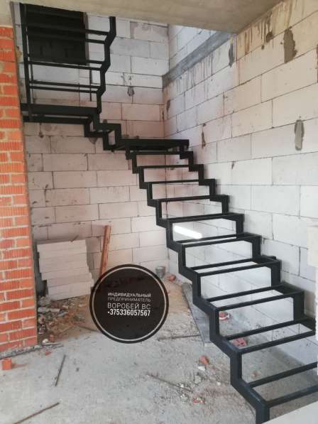 Металлический каркас лестниц в фото 17