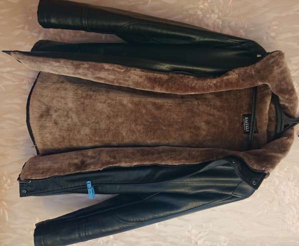 Куртка кожаная зимняя с мехом и меховым капюшоном в Самаре
