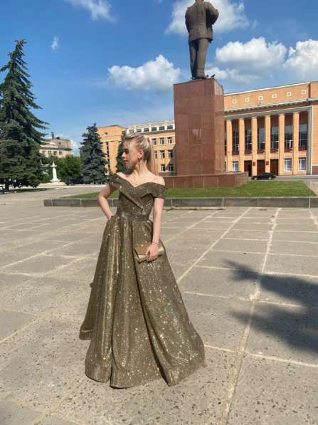 Выпускное золотое платье-трансформер в Ростове-на-Дону фото 3