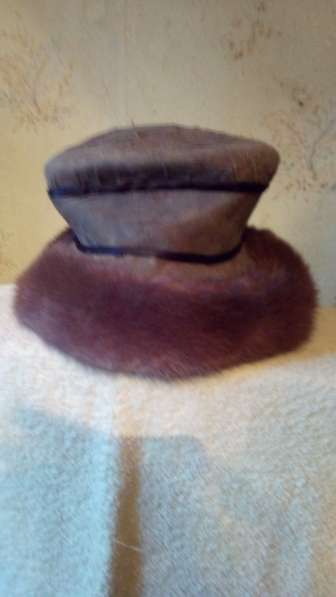Женская шапка