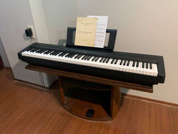 Yamaha P-45 (цифровое пианино) в 