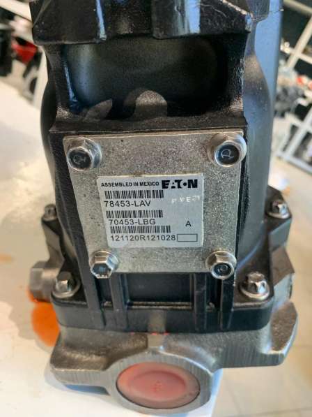 Гидронасос Eaton Vickers 78453-LAV/70453-LBG в Краснодаре