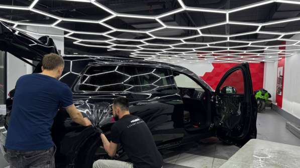 Оклейка автомобиля в Москве фото 5