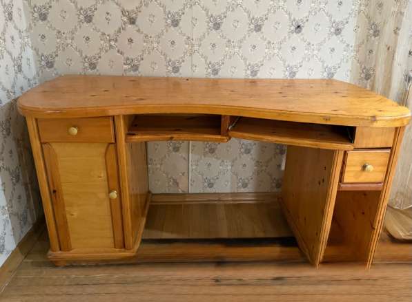 Стол для компьютера