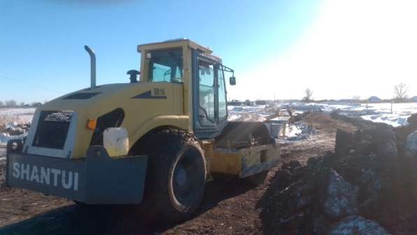 Аренда, услуги полноприводного виброкатка 16 тонник