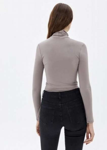 Водолазка H&M в Москве