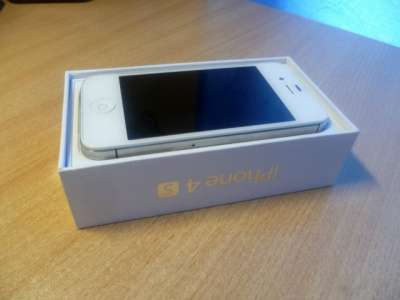 смартфон Apple iPhone 4S 8GB Белый