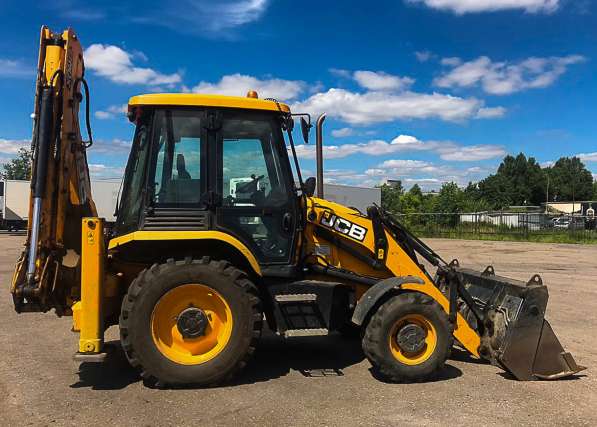 Экскаватор Погрузчик аренда JCB, Caterpillar, New Holland в Москве фото 3