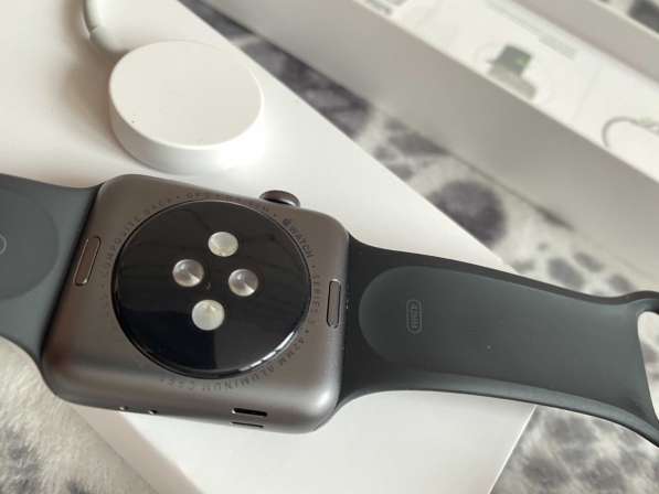 Продам Apple Watch 3 series 42mm в Хабаровске фото 5