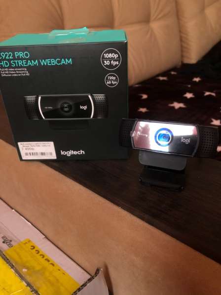 Веб камера Logitech C922