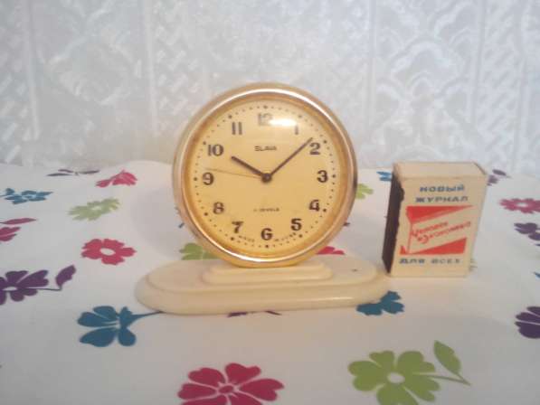 Часы и будильник в фото 4