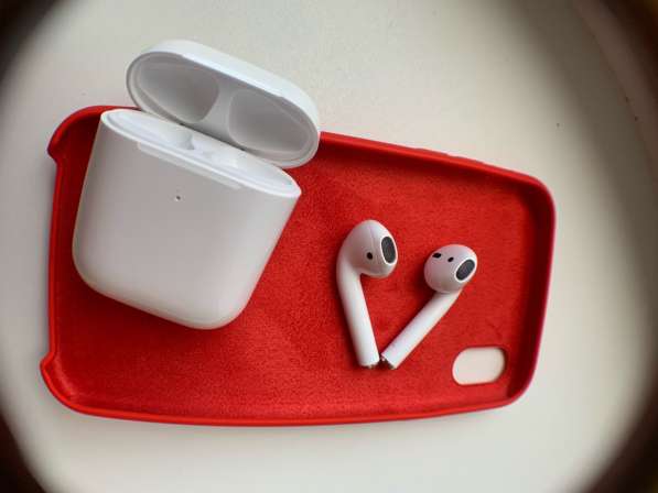 AirPods 2 в Санкт-Петербурге фото 3