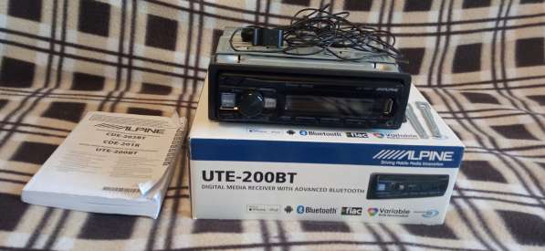 Магнитола Alpine UTE-200 BT Bluetooth usb aux в Москве